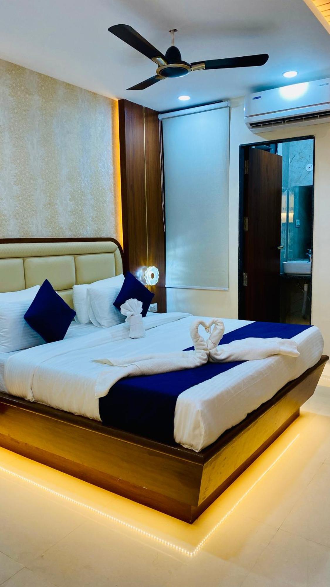 Hotel Aranyasutra Inaya, Indore Exteriör bild